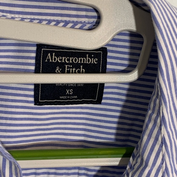 A&F Blue Pinstriped Button Down Shirt - Picture 3 of 3